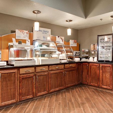 Holiday Inn Express Marshfield - Springfield Area By Ihg Bagian luar foto
