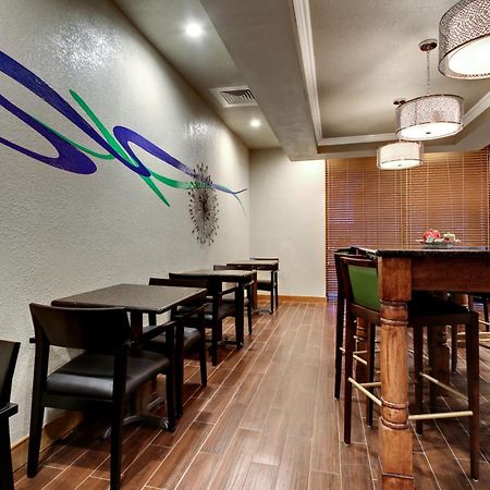 Holiday Inn Express Marshfield - Springfield Area By Ihg Bagian luar foto