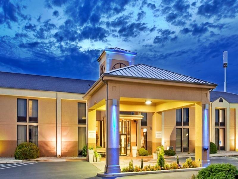 Holiday Inn Express Marshfield - Springfield Area By Ihg Bagian luar foto