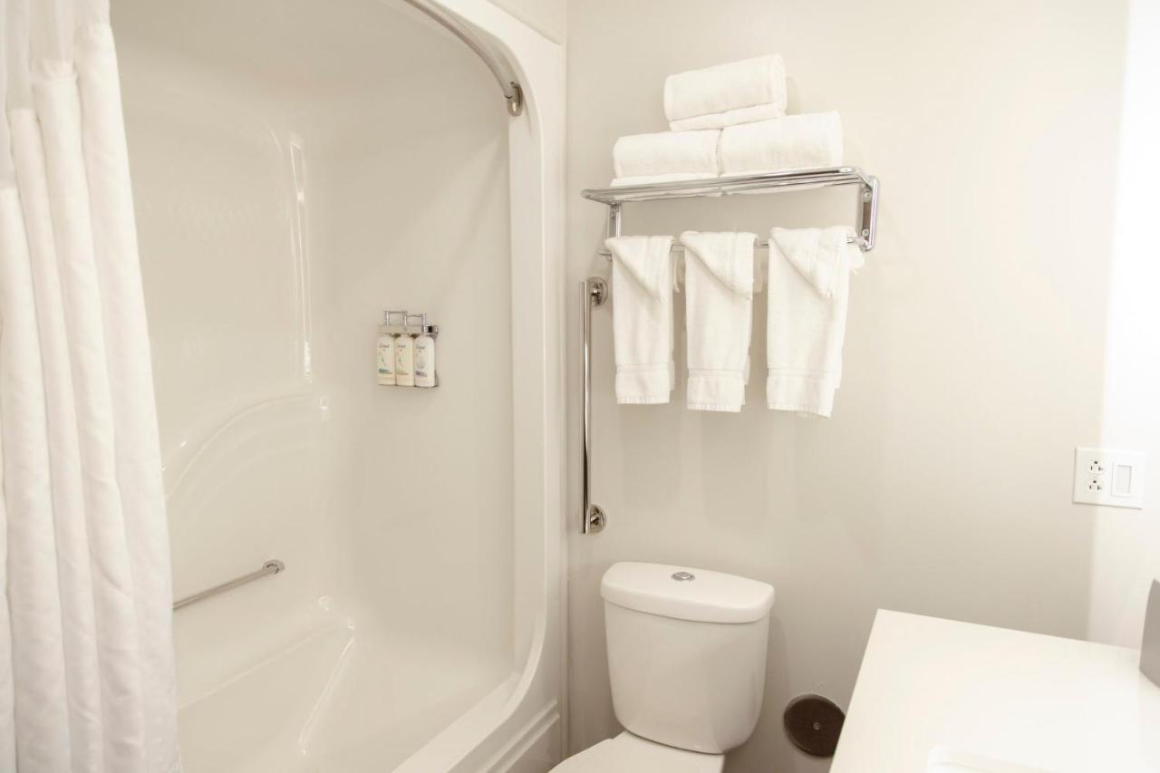 Holiday Inn Express Marshfield - Springfield Area By Ihg Bagian luar foto