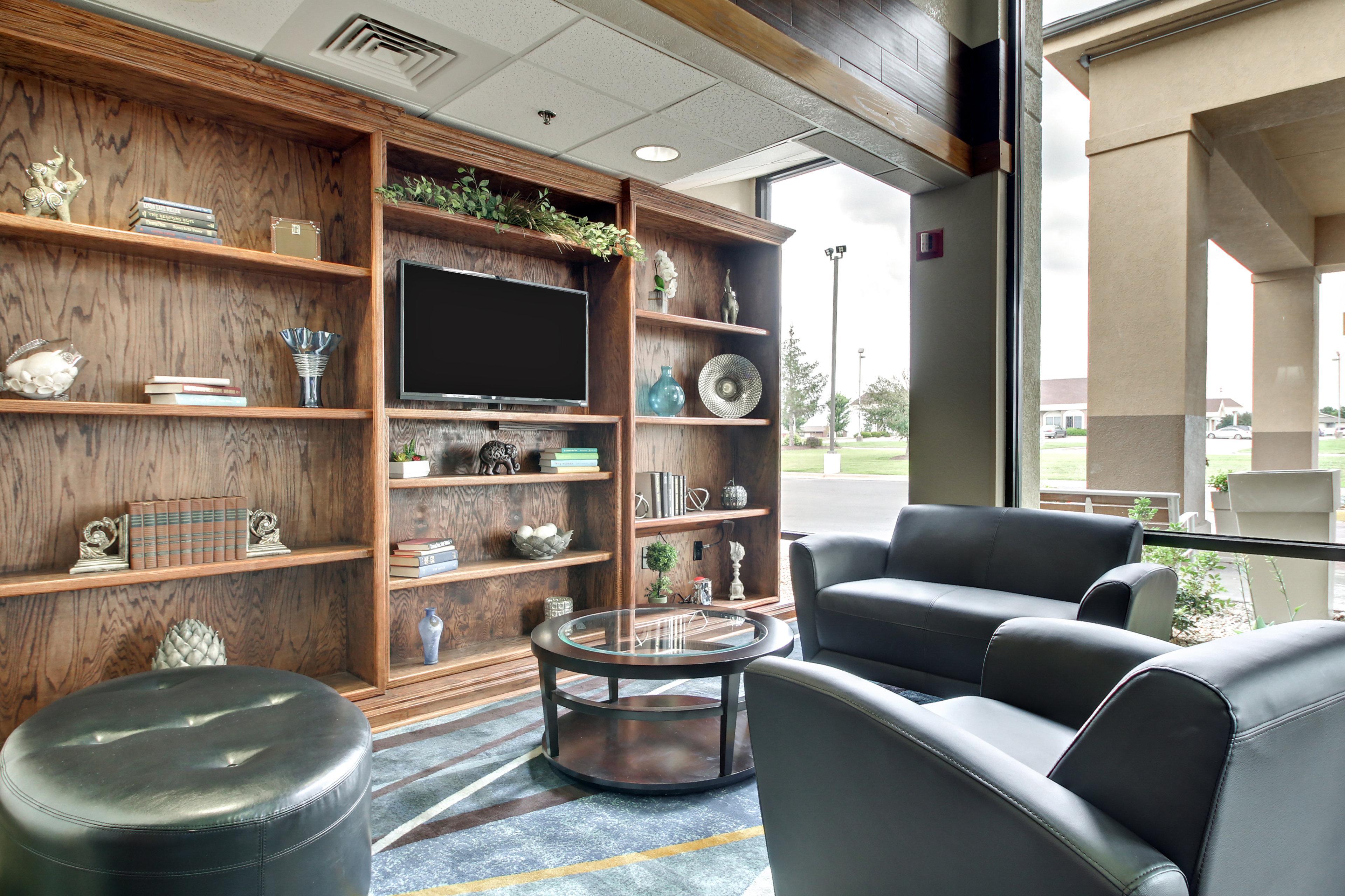 Holiday Inn Express Marshfield - Springfield Area By Ihg Bagian luar foto